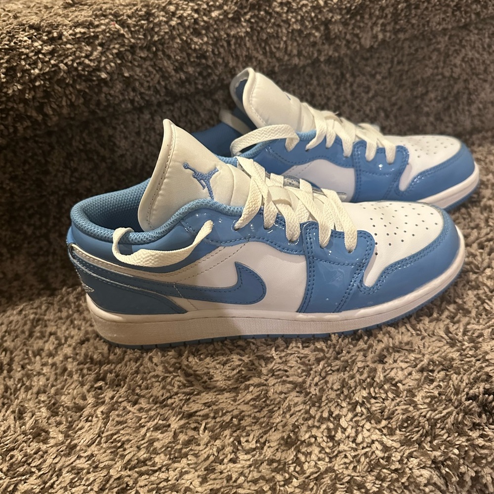 Kids Nike Jordan shoes- worn once!